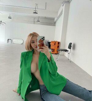 Baesylvie photo 28