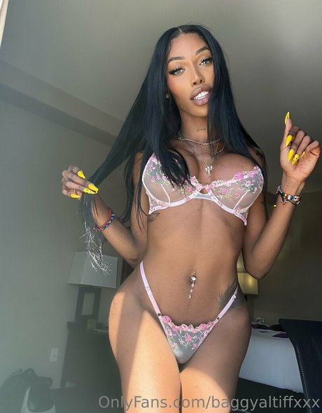 Baggyaltiffxxx photo 41