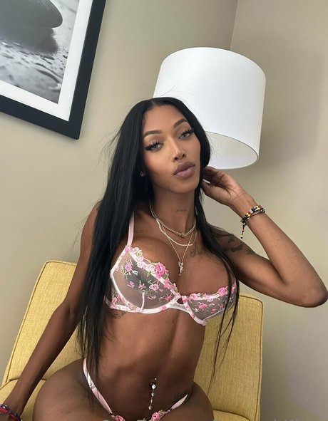Baggyaltiffxxx photo 97