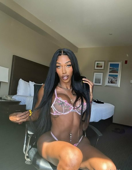 Baggyaltiffxxx photo 98