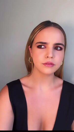Bailee Madison photo 9