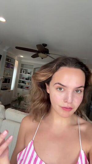 Bailee Madison photo 46