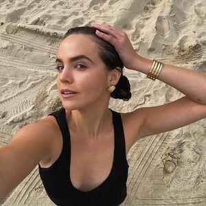 Bailee Madison photo 107