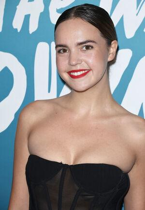 Bailee Madison photo 132