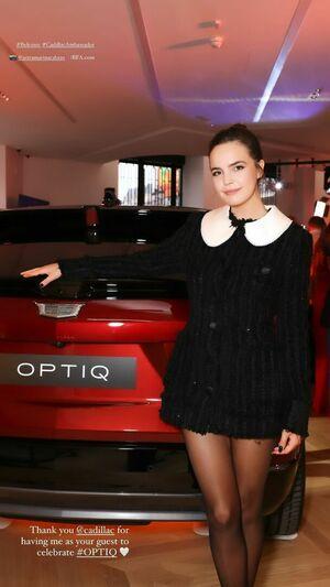 Bailee Madison photo 148