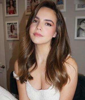 Bailee Madison photo 155