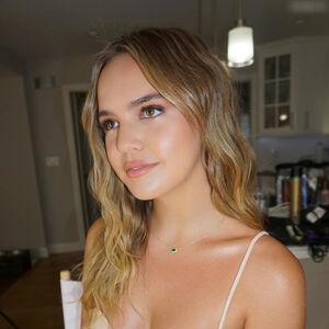 Bailee Madison photo 163