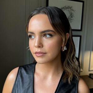 Bailee Madison photo 179