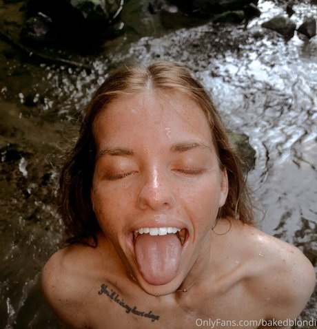 Bakedblondi photo 10
