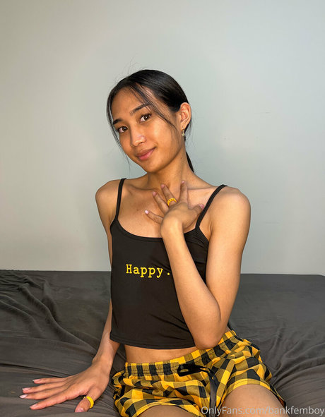 Bankfemboy photo 13