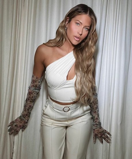 Barbie Blank photo 295