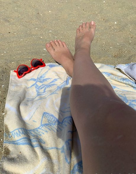 Barefoot_babe02 photo 43