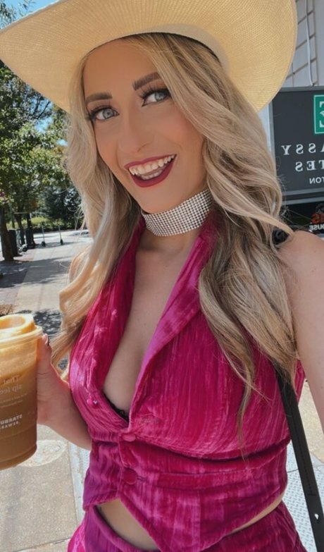 BasicWitGirl photo 36