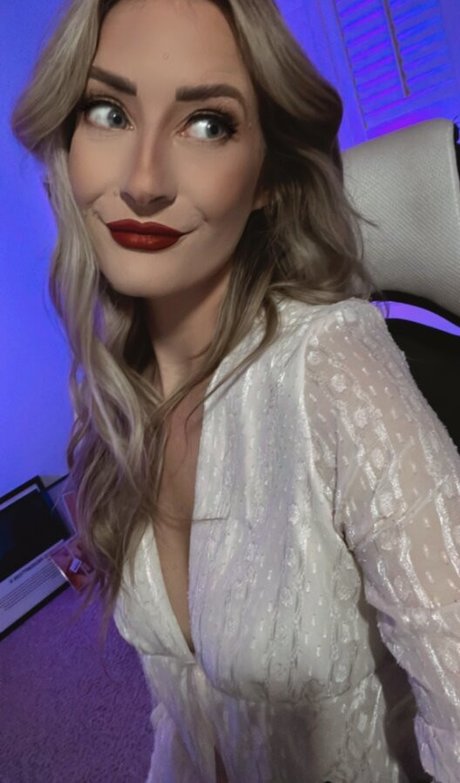 BasicWitGirl photo 41