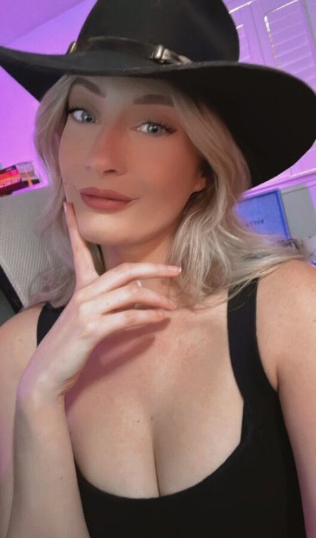 BasicWitGirl photo 46