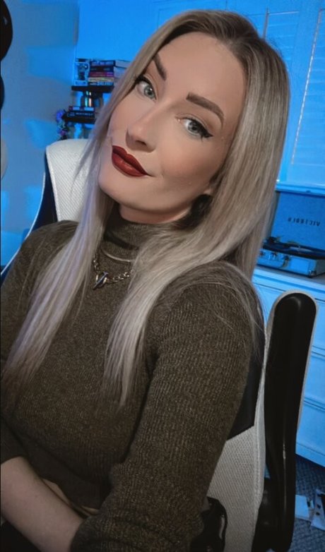 BasicWitGirl photo 52