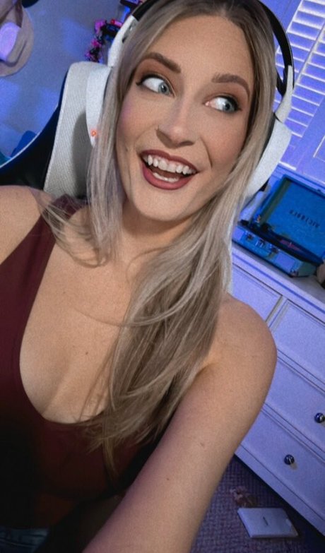 BasicWitGirl photo 59