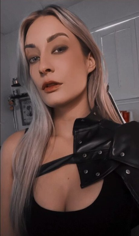 BasicWitGirl photo 60