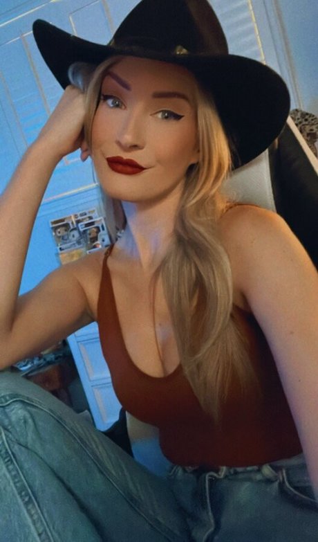 BasicWitGirl photo 62