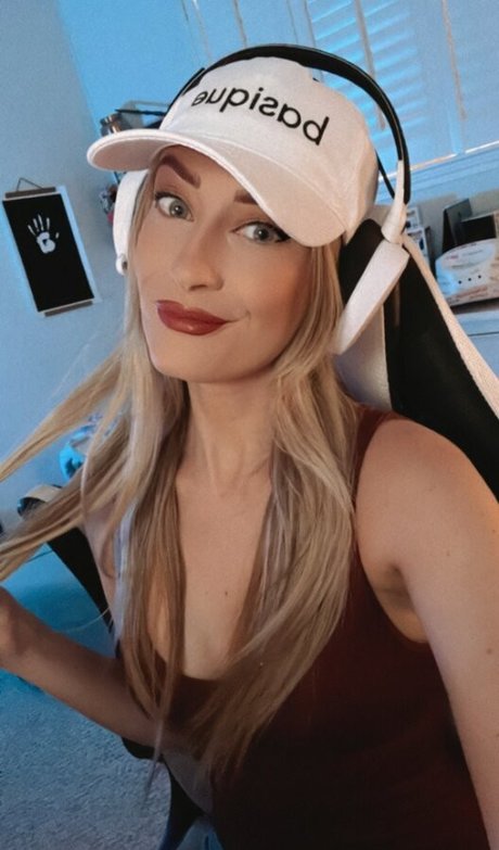 BasicWitGirl photo 63