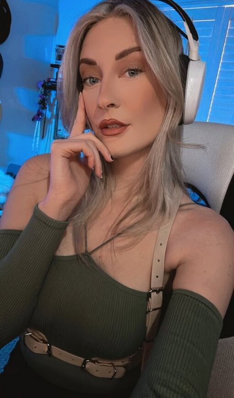 BasicWitGirl photo 88