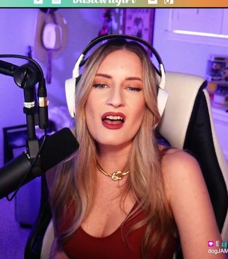 BasicWitGirl photo 103