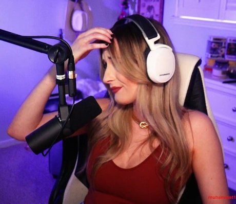 BasicWitGirl photo 113