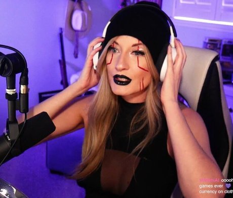 BasicWitGirl photo 150