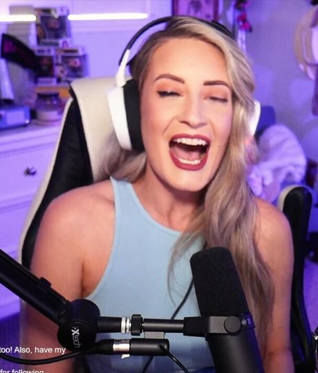 BasicWitGirl photo 196