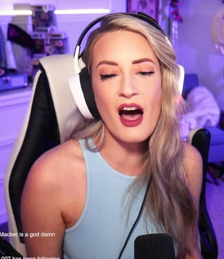 BasicWitGirl photo 198