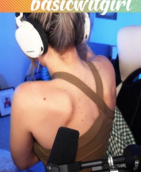 BasicWitGirl photo 216