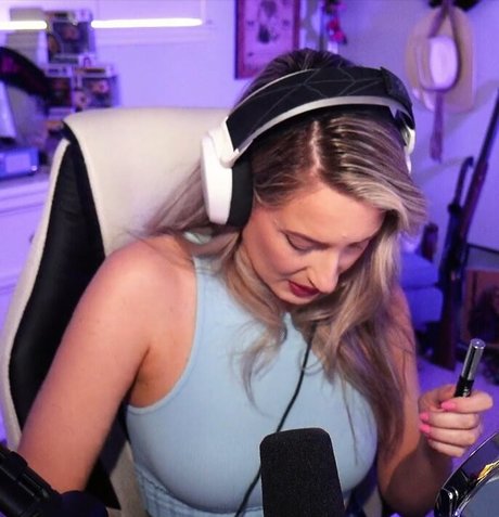 BasicWitGirl photo 231