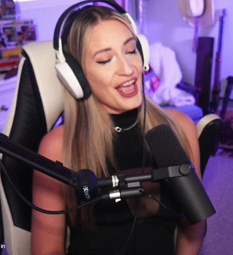 BasicWitGirl photo 239