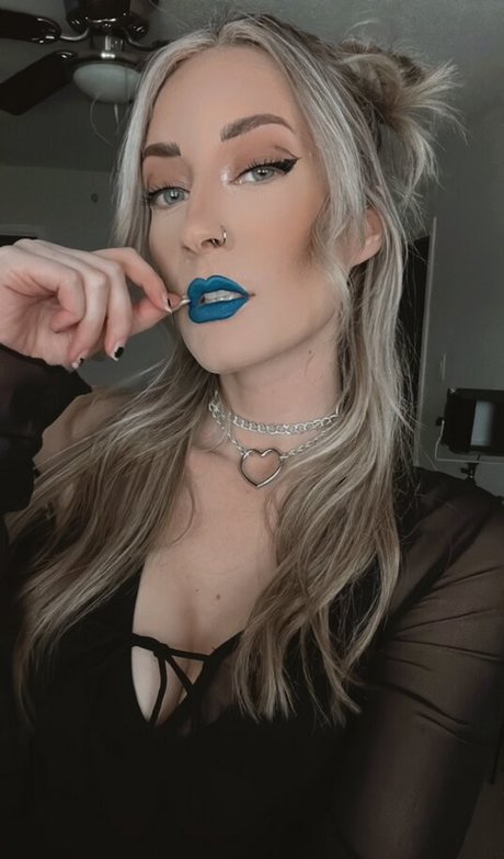 BasicWitGirl photo 287