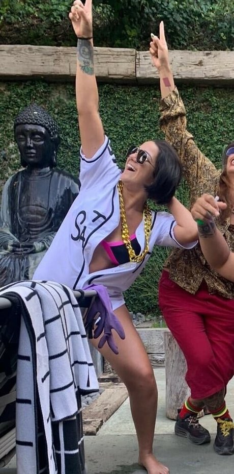 Bayley photo 7