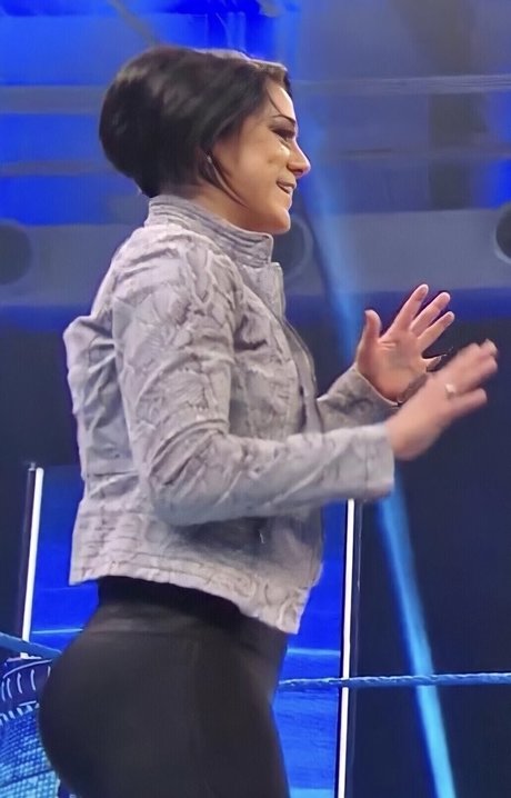 Bayley photo 47