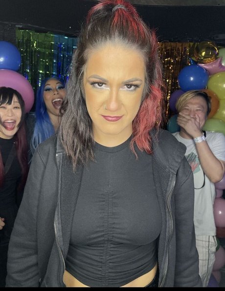 Bayley photo 72