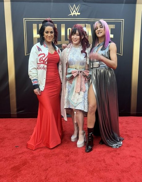 Bayley photo 101