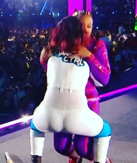 Bayley photo 189