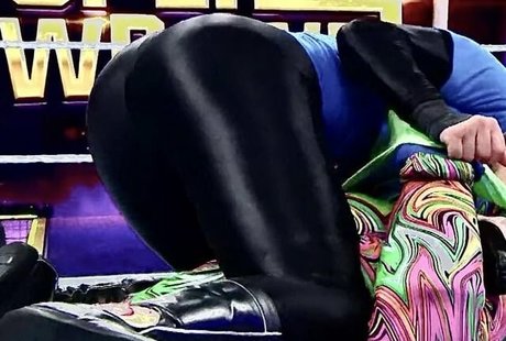 Bayley photo 200
