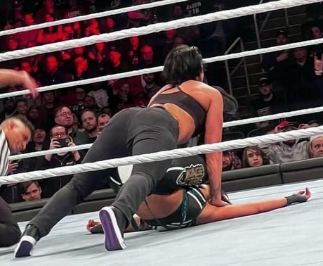 Bayley photo 204