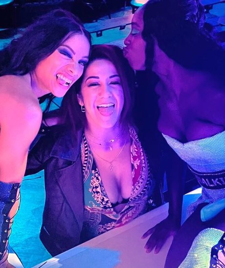 Bayley photo 211