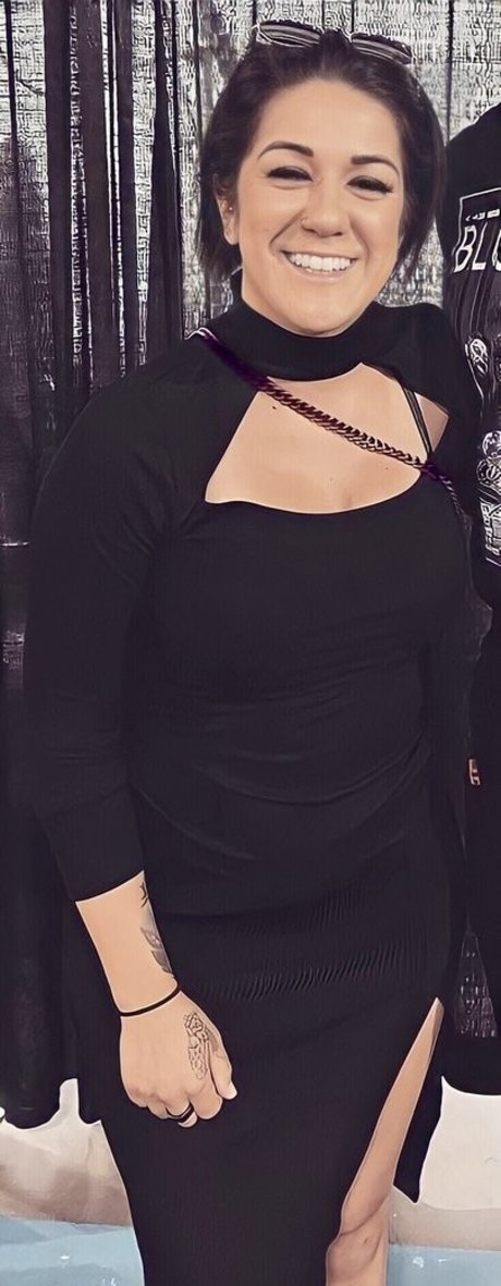 Bayley photo 220