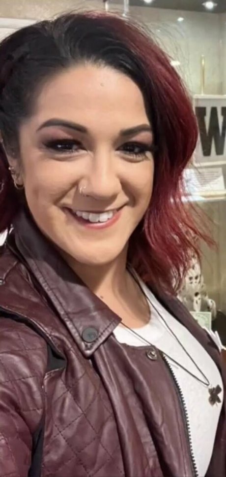 Bayley photo 272