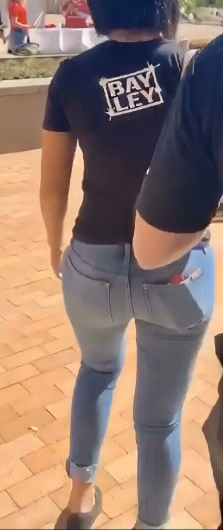 Bayley photo 275