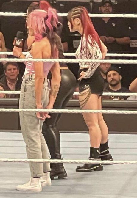 Bayley photo 306
