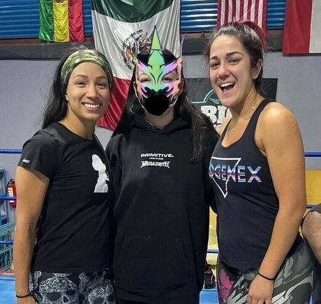Bayley photo 329