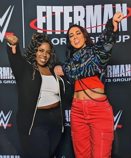 Bayley photo 379