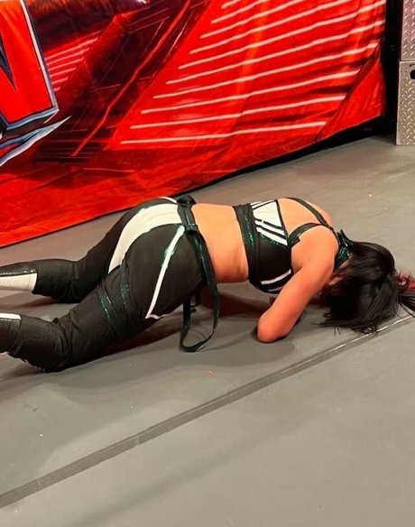 Bayley photo 383