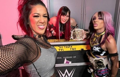 Bayley photo 398